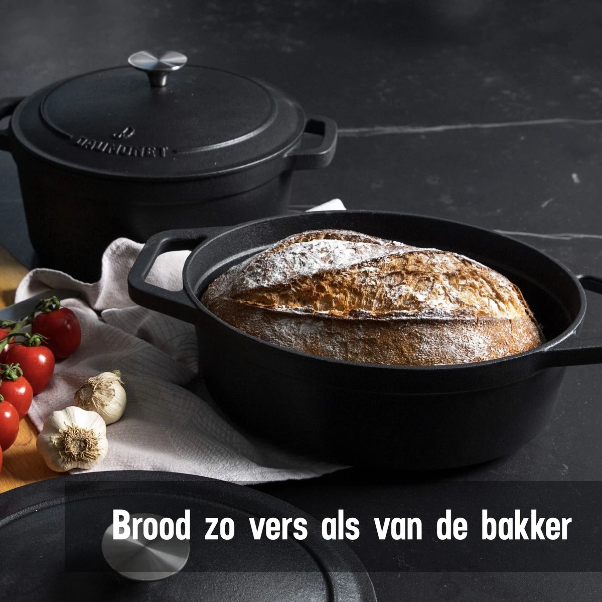 Gietijzeren Braadpan - Sudderpan Zwart Van Daumonet - Ovaal - Ø 29 Cm - 3 Liter - 100% PFAS & PFOA Vrij - Emaille - Geschikt Voor Alle Warmtebronnen - Elektrisch - Gas - Halogeen - Inductie - Keramisch - Vaatwasserbestendig - Afbeelding 2